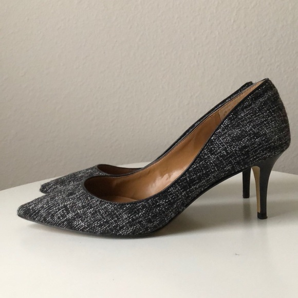Banana Republic Shoes - Banana Republic B&W tweed kitten work heels